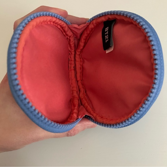 BT21 Cooky Round Pouch - Picture 5 of 5